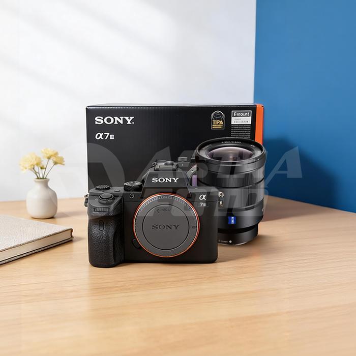 Sony A7 III / A7III Kit FE 16-35mm F4 ZA OSS Vario Tessar T · 4